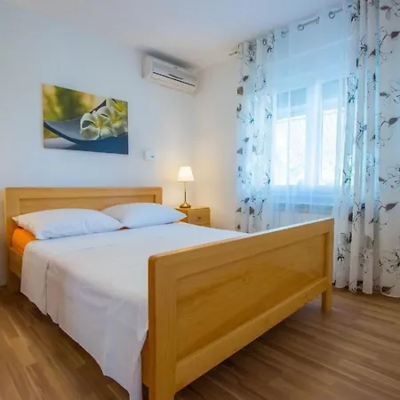 Apartment Ivanka2 By Interhome *